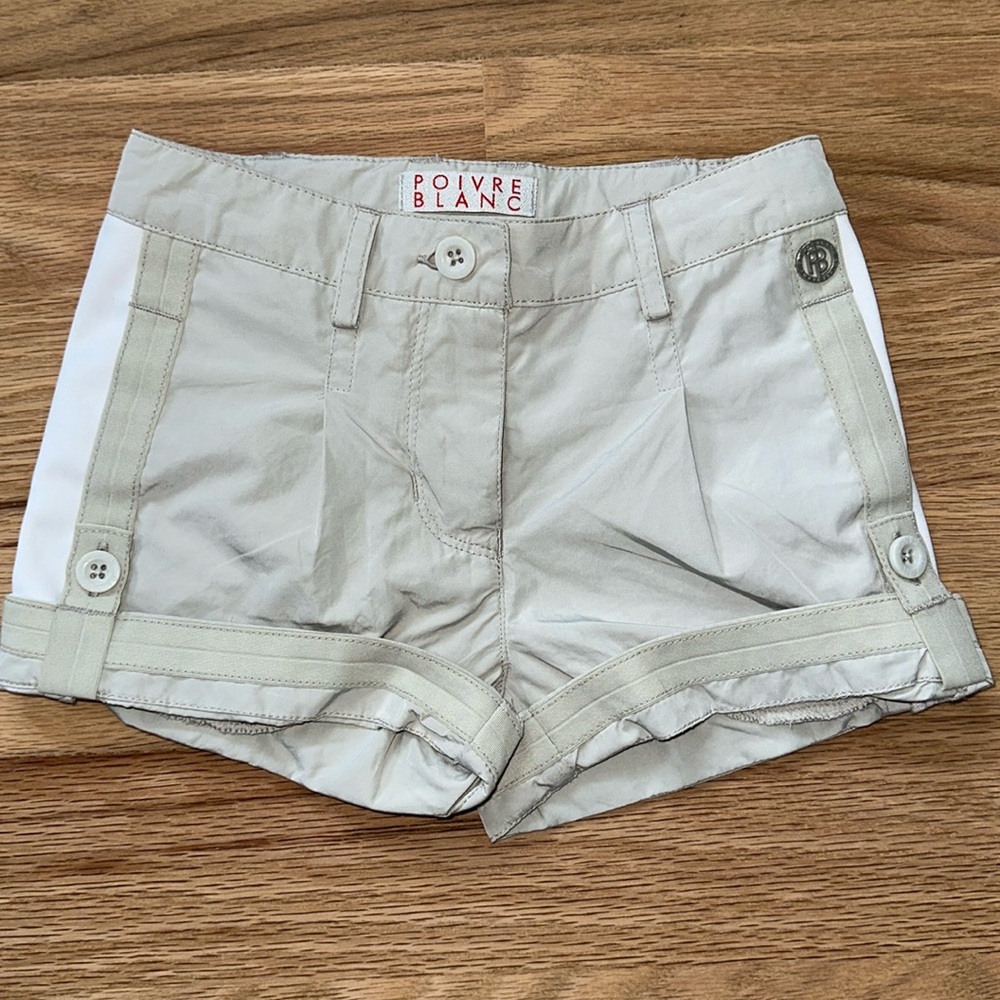 Poivre Blanc girls khaki tennis sports shorts with adjustable waist size 2T